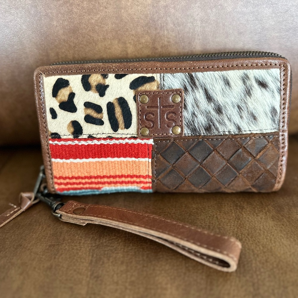 STS Ranchwear Brown and Cream Key and Card Holder